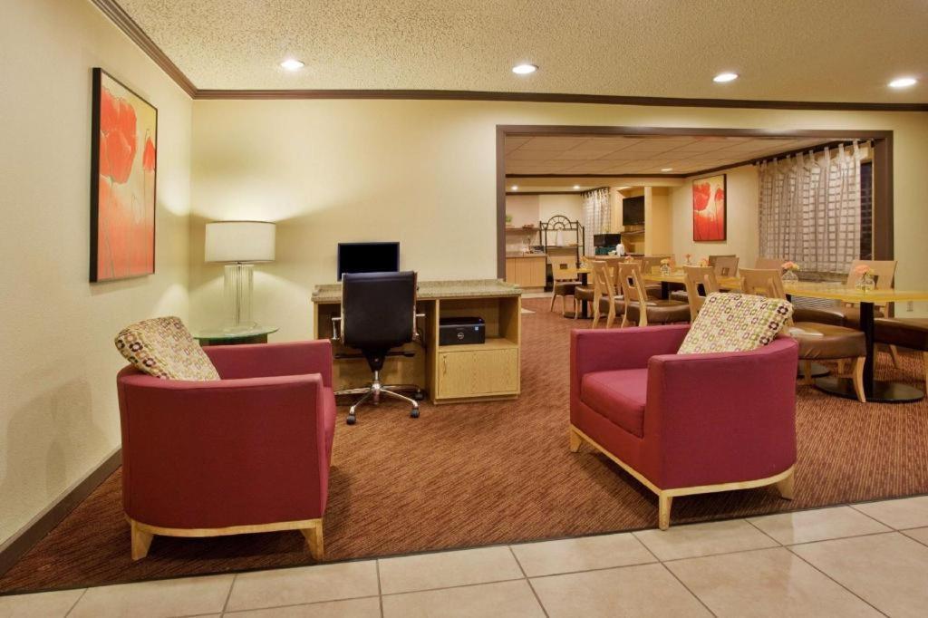 La Quinta By Wyndham Springdale Hotel Exterior photo