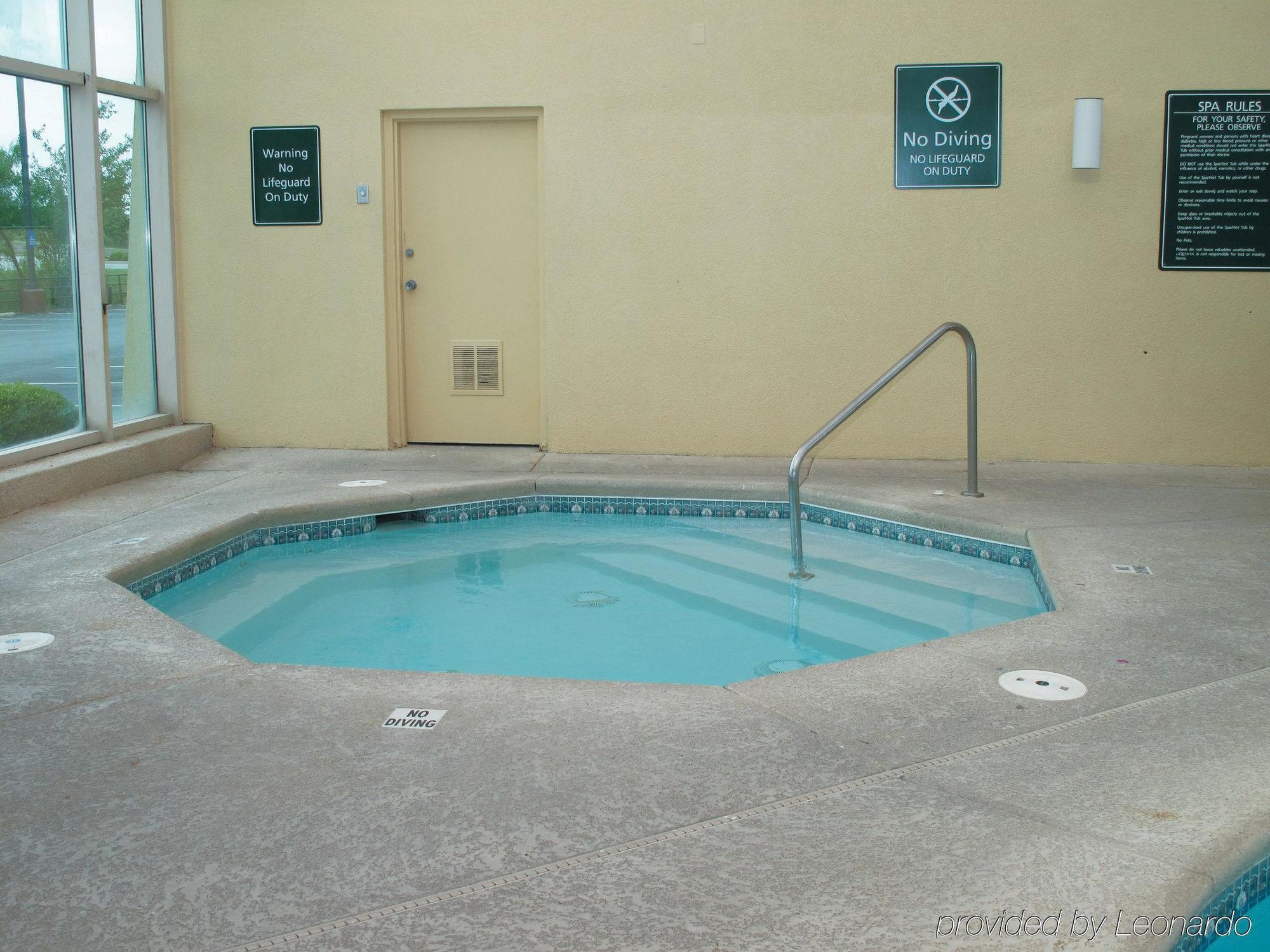 La Quinta By Wyndham Springdale Hotel Exterior photo